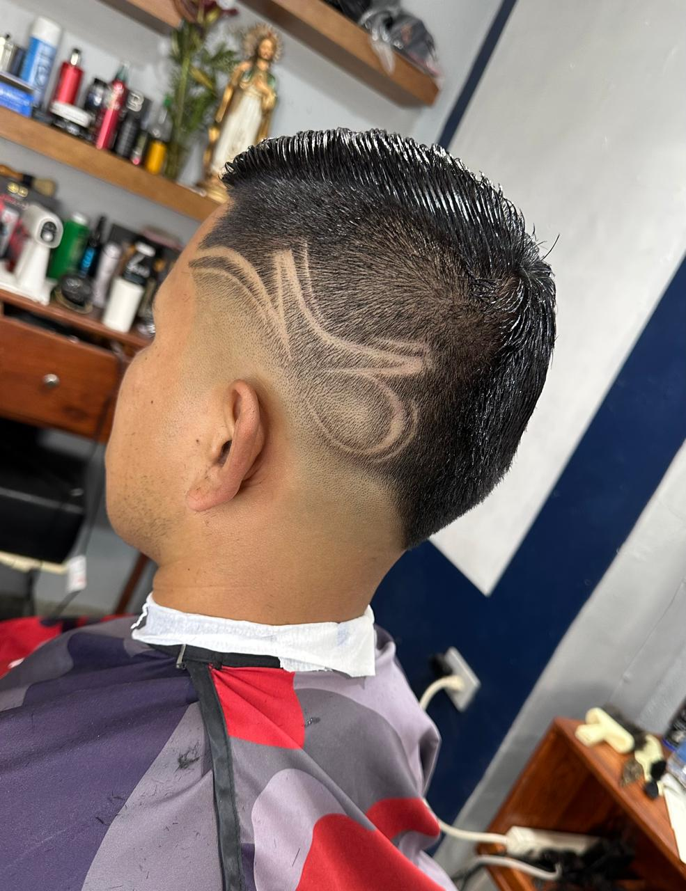 CORTE CON DISE�O